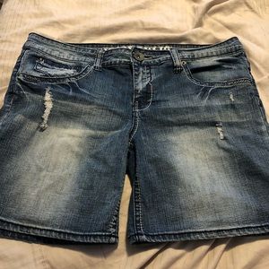Hydraulic Bailey Bermuda jean shorts